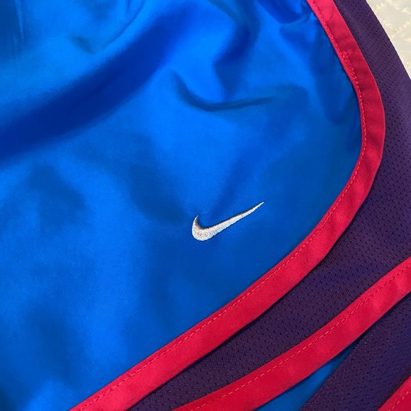 Women's Nike Dri Fit workout shorts - Picture 3 of 4